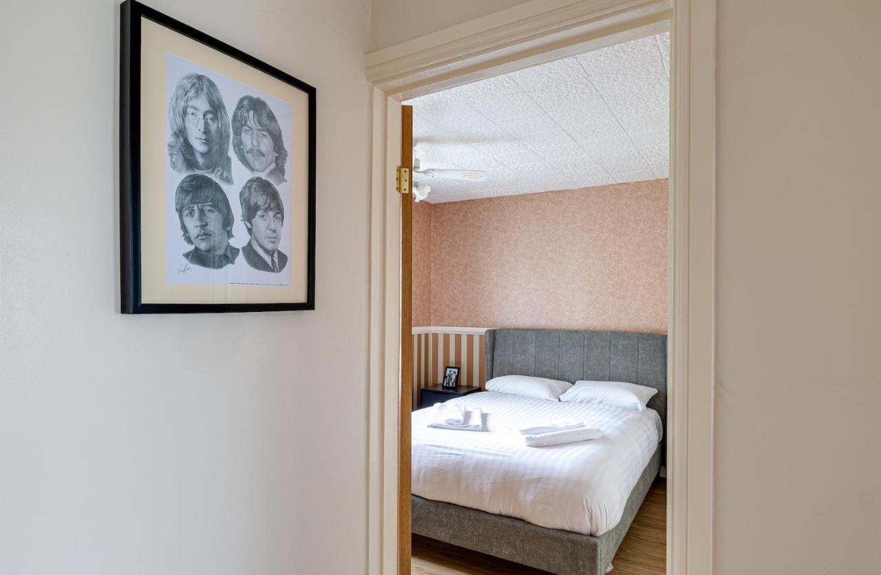 George Harrison'S Former 3Bed Home In Liverpool Speke Exterior foto