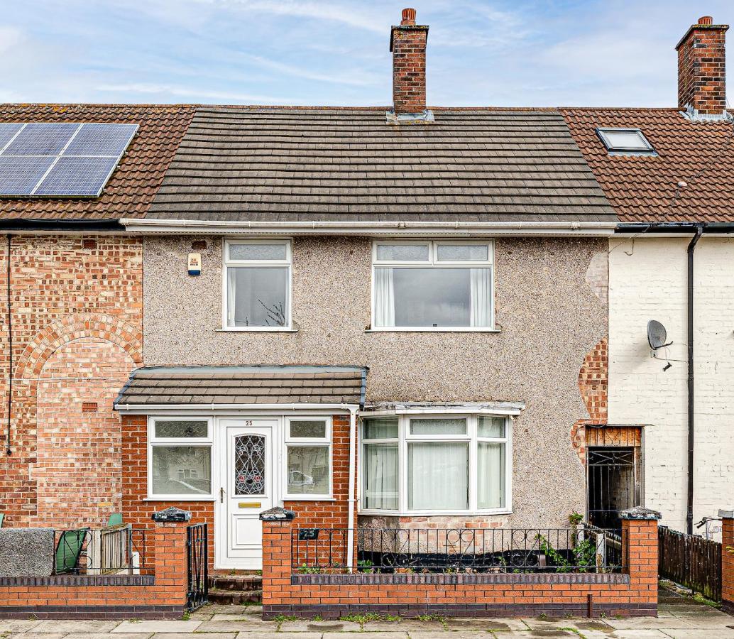 George Harrison'S Former 3Bed Home In Liverpool Speke Exterior foto